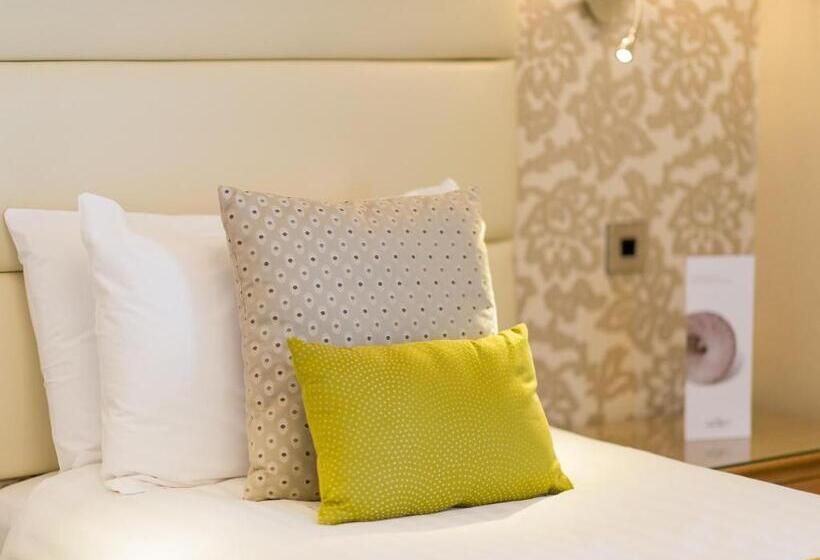 Hotel The Royal & Fortescue