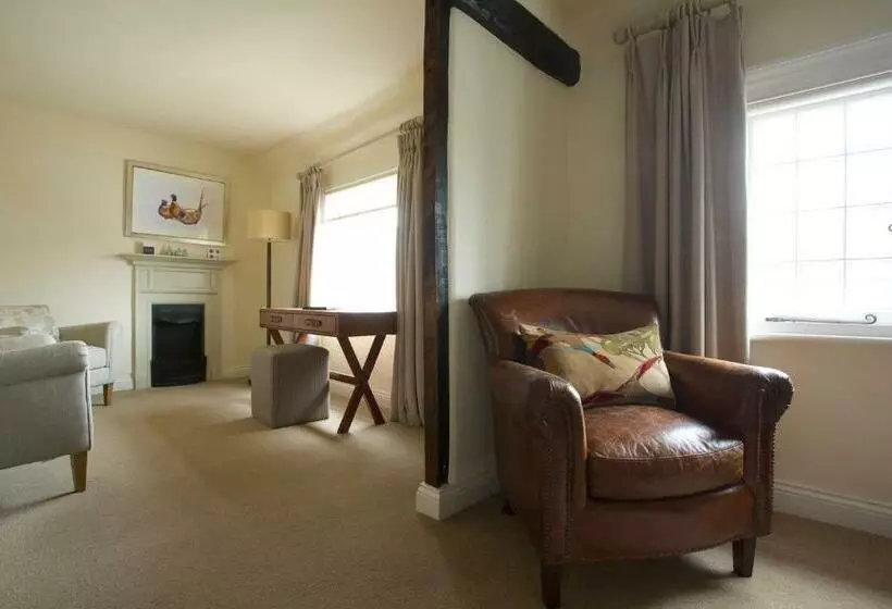 בית מלון כפרי The Royal Oak, Yattendon