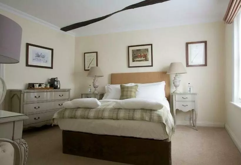 בית מלון כפרי The Royal Oak, Yattendon