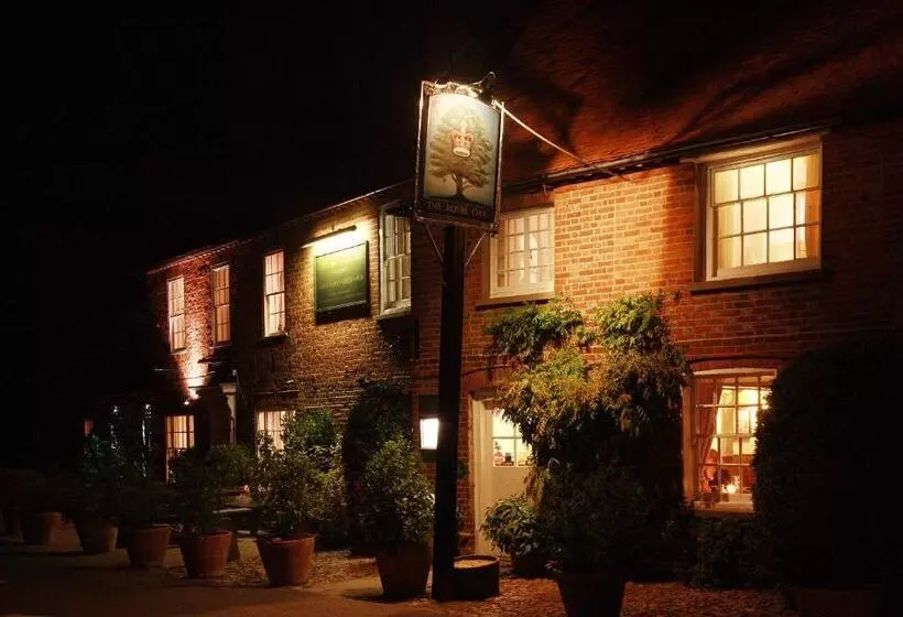 בית מלון כפרי The Royal Oak, Yattendon