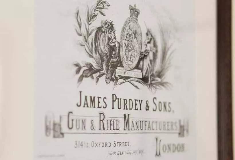 בית מלון כפרי The Royal Oak, Yattendon