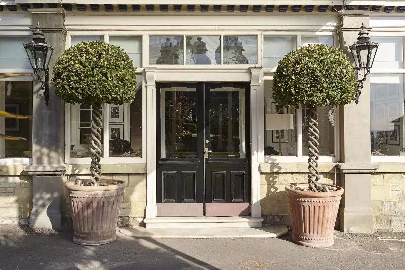 בית מלון כפרי The Royal