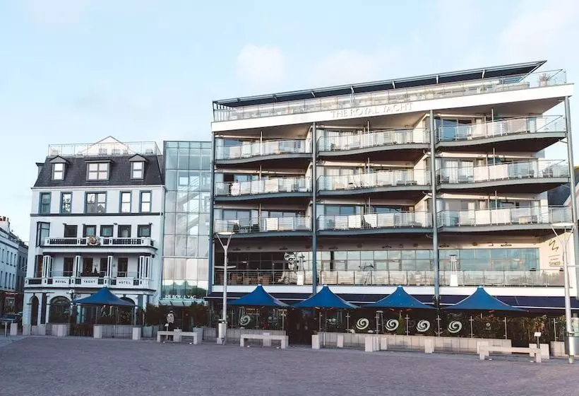 Отель The Royal Yacht