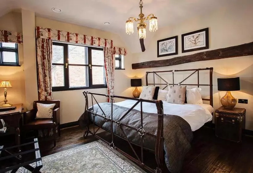 酒店 The White Swan