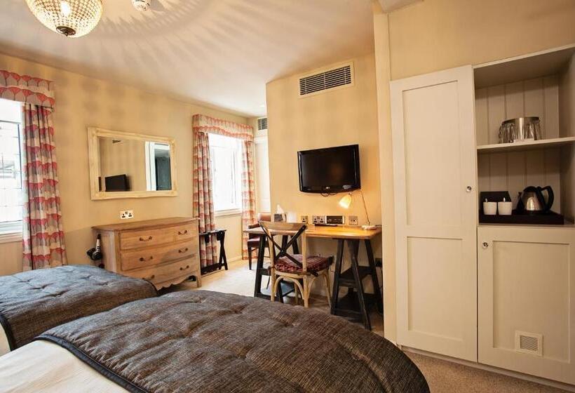 فندق The White Swan