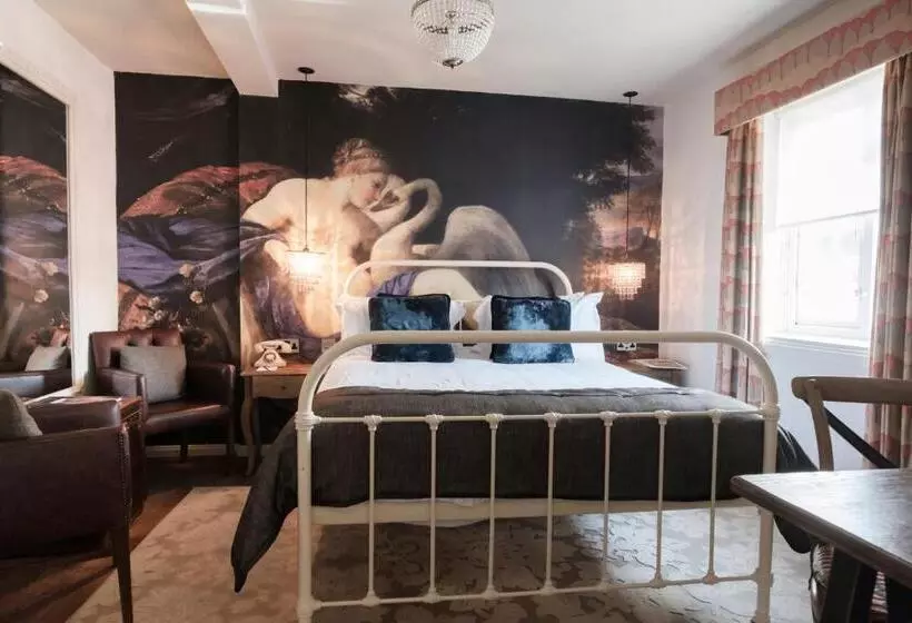 酒店 The White Swan