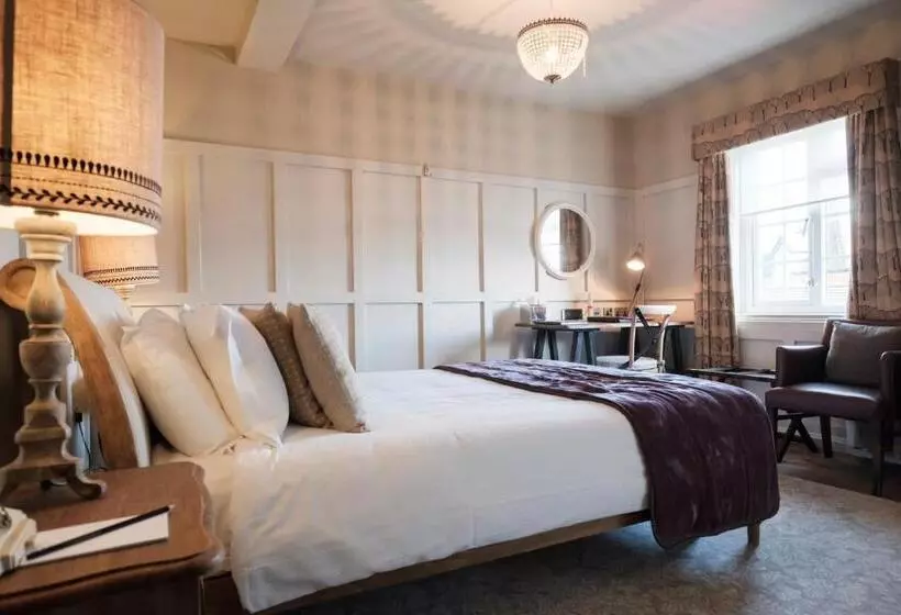 酒店 The White Swan