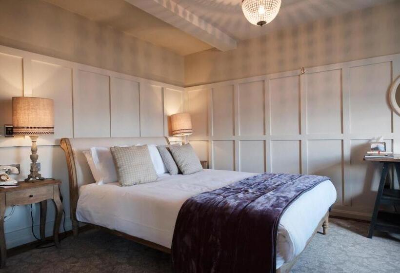 فندق The White Swan