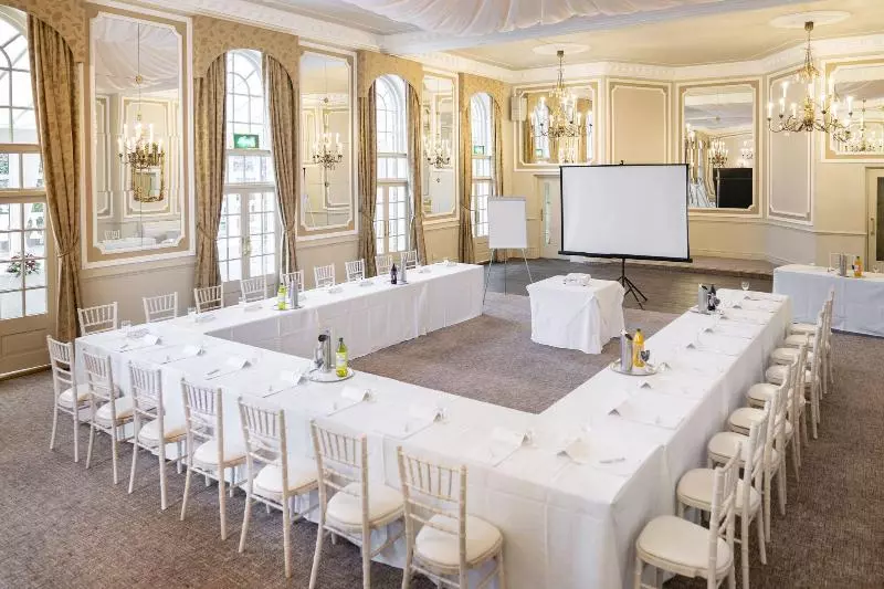 Ringwood Hall Hotel & Spa