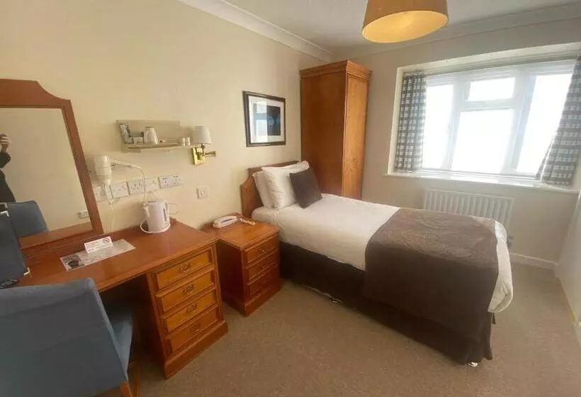 The Riviera Hotel & Apartments   Alum Chine