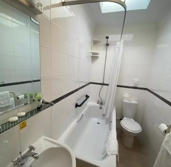 The Riviera Hotel & Apartments   Alum Chine