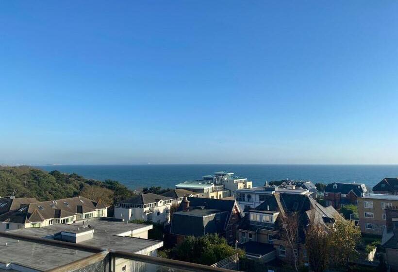 The Riviera Hotel & Apartments   Alum Chine