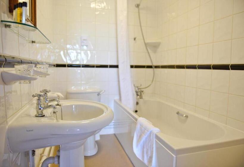 The Riviera Hotel & Apartments   Alum Chine