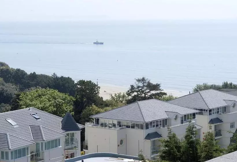 The Riviera Hotel & Apartments   Alum Chine