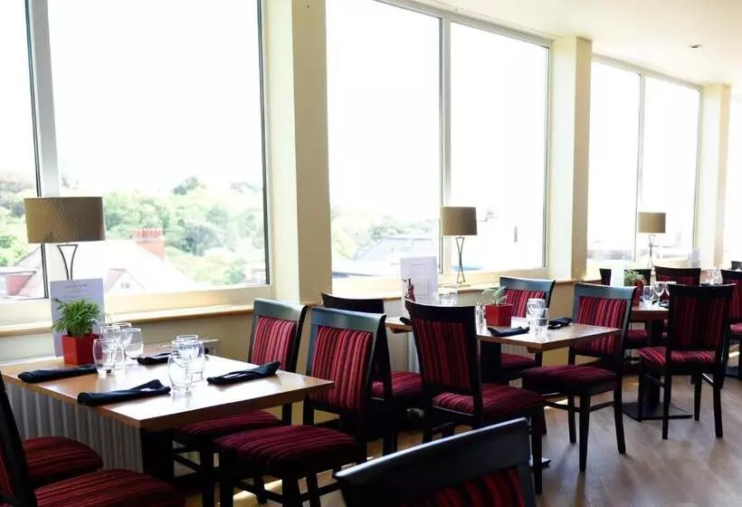 The Riviera Hotel & Apartments   Alum Chine