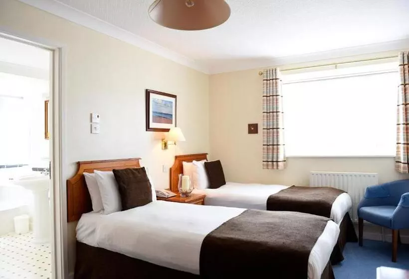 The Riviera Hotel & Apartments   Alum Chine