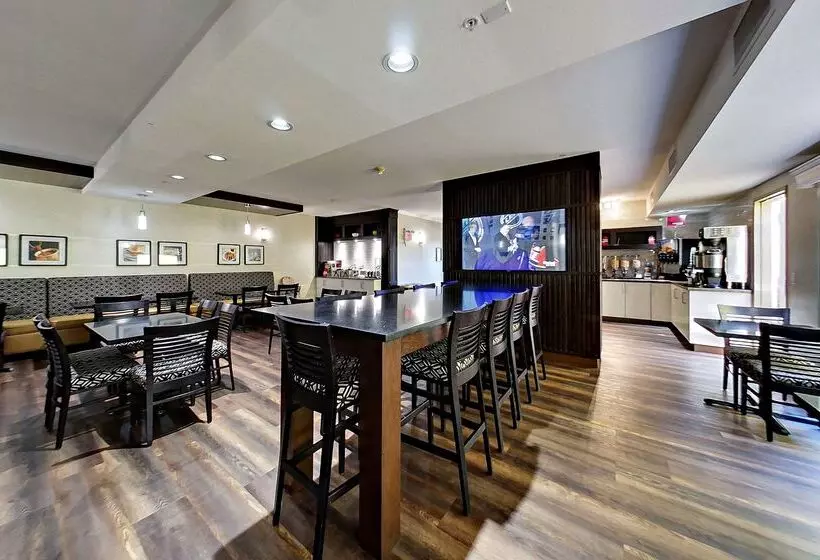 Best Western Plus Osoyoos Hotel And Suites