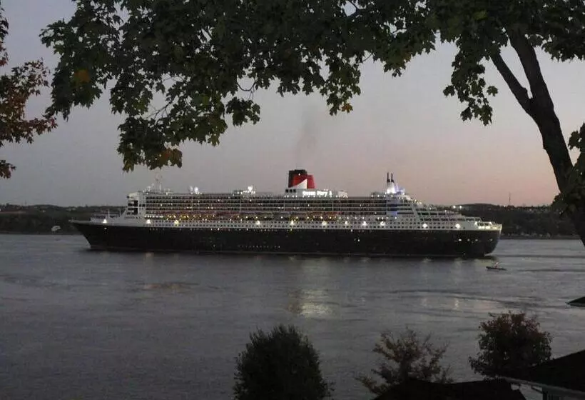 Goéliche Hotel Et Appartement