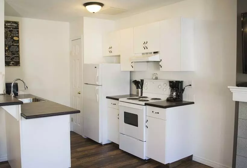 호텔 Banff Boundary Lodge