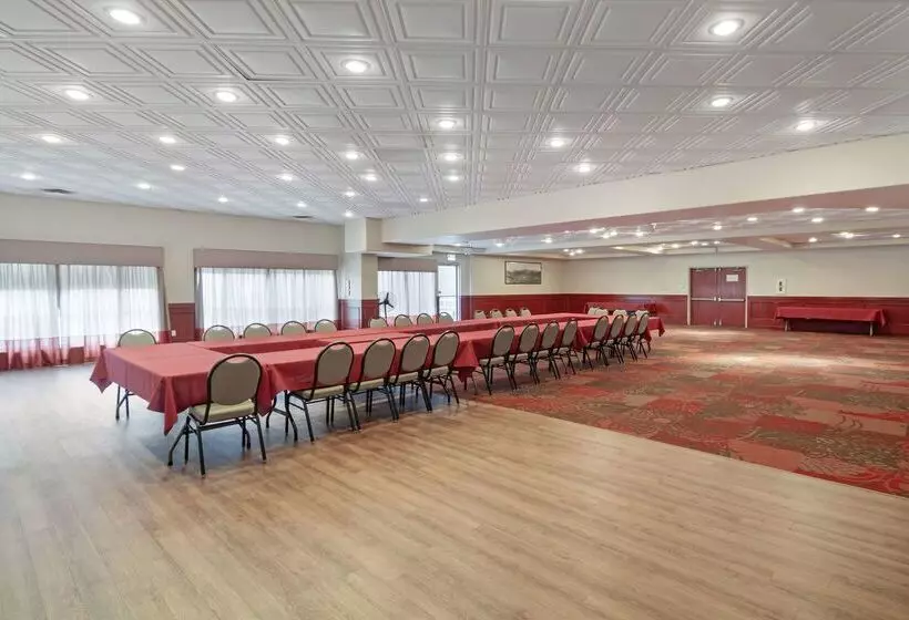 호텔 Best Western High Road Inn