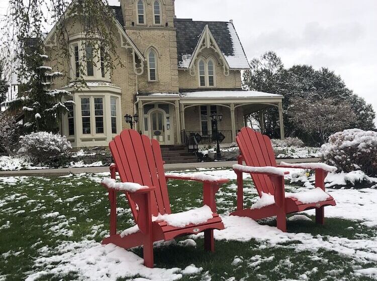 فندق Elm Hurst Inn & Spa