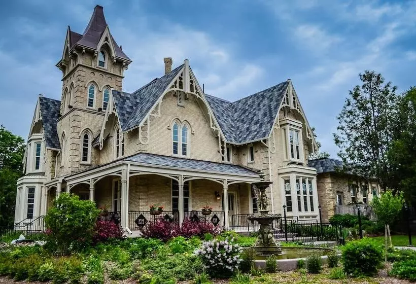 호텔 Elm Hurst Inn & Spa