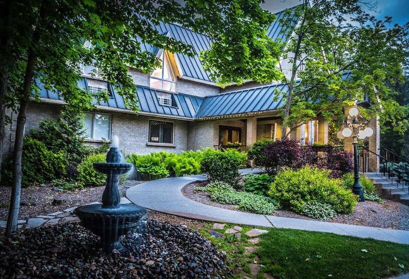 فندق Elm Hurst Inn & Spa