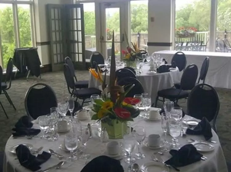 호텔 Elm Hurst Inn & Spa