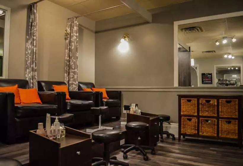 호텔 Elm Hurst Inn & Spa