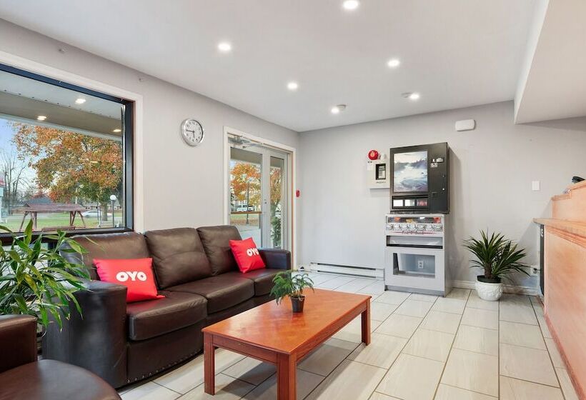 First Canada Hotel Cornwall Hwy 401 On