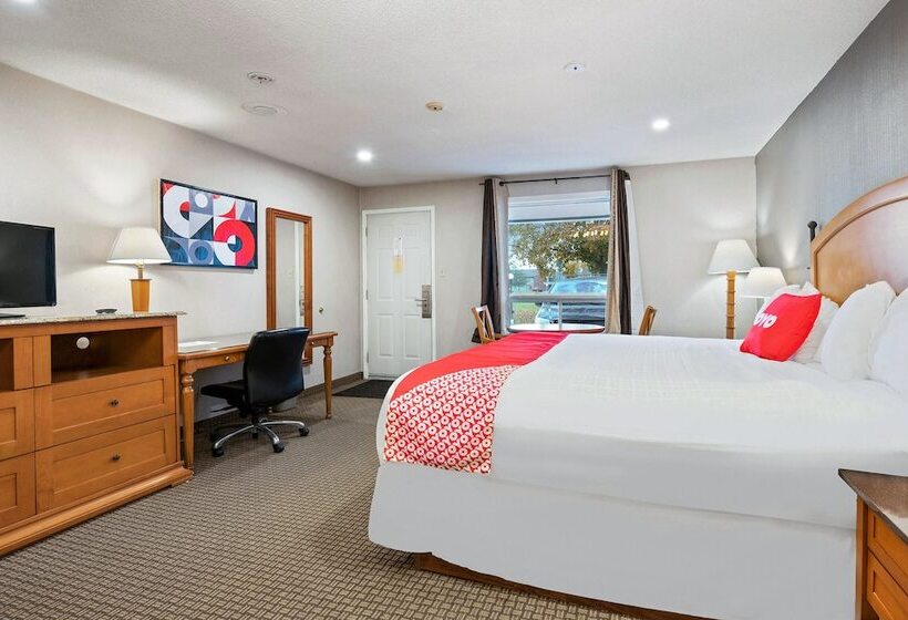 First Canada Hotel Cornwall Hwy 401 On