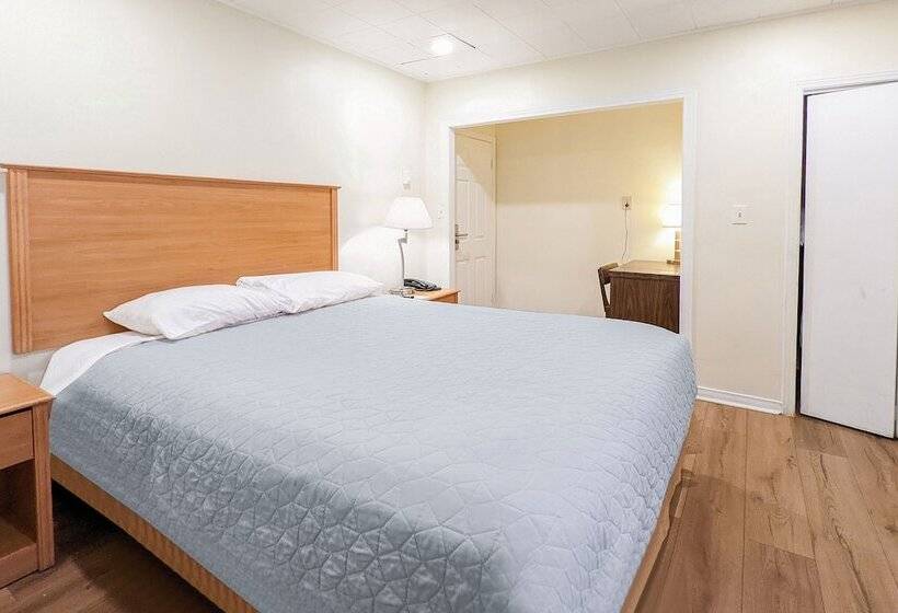 First Canada Hotel Cornwall Hwy 401 On