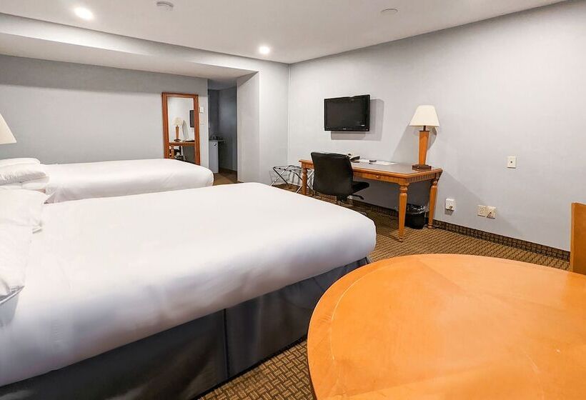 First Canada Hotel Cornwall Hwy 401 On