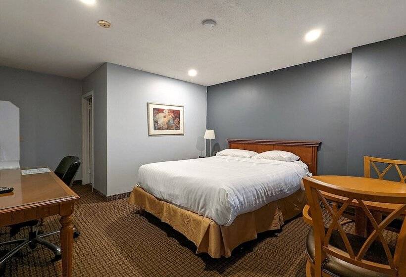 First Canada Hotel Cornwall Hwy 401 On