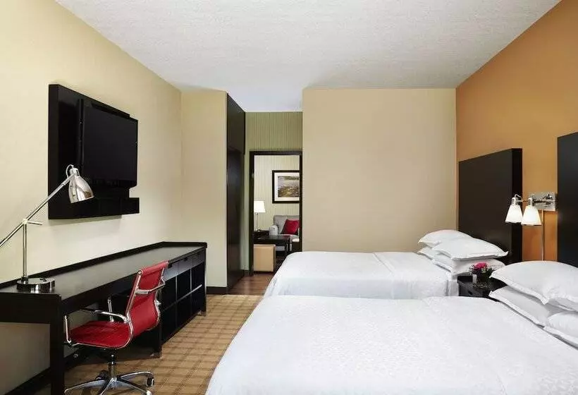 Four Points By Sheraton Hotel & Suites Calgary West
