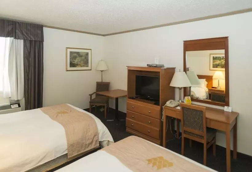 호텔 Days Inn By Wyndham Drayton Valley