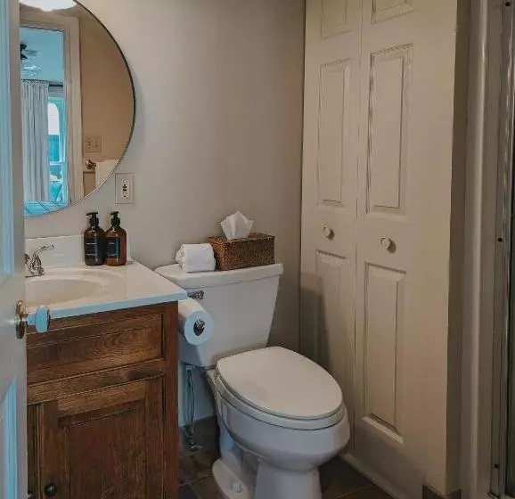 בית מלון כפרי The Cooper S Inn