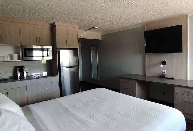 هتل Wyndham Garden Medicine Hat Conference Center