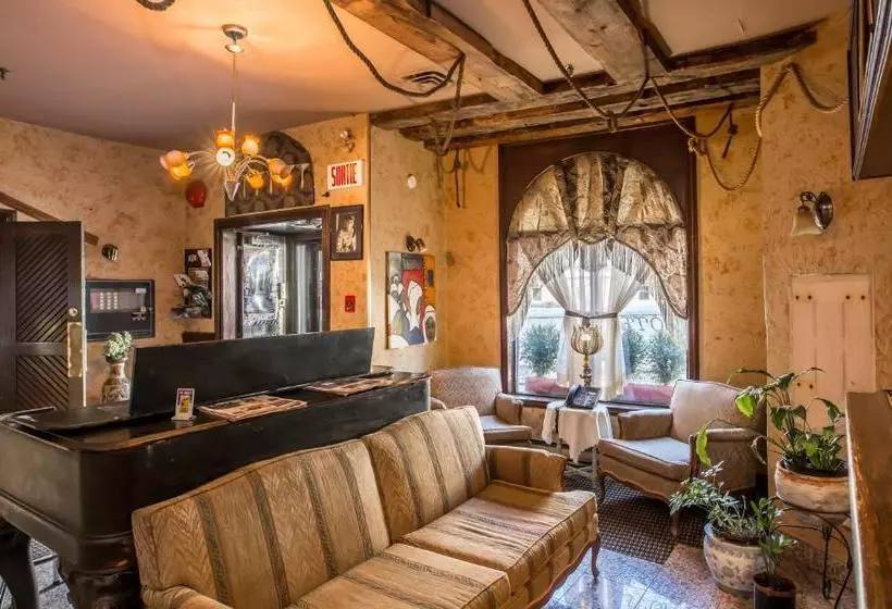 호텔 Champ De Mars Montreal