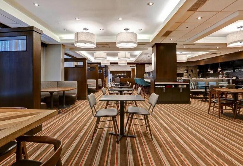 Hotel Four Points By Sheraton Toronto Mississauga