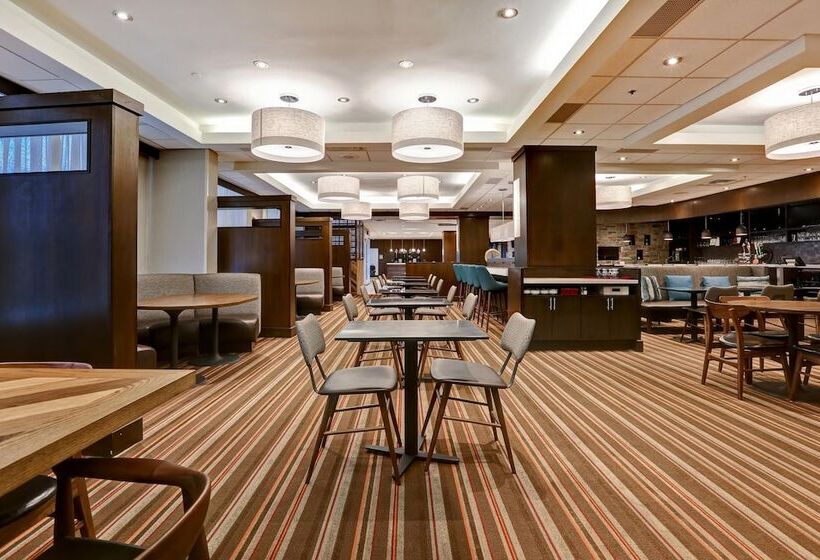 Hotel Four Points By Sheraton Toronto Mississauga