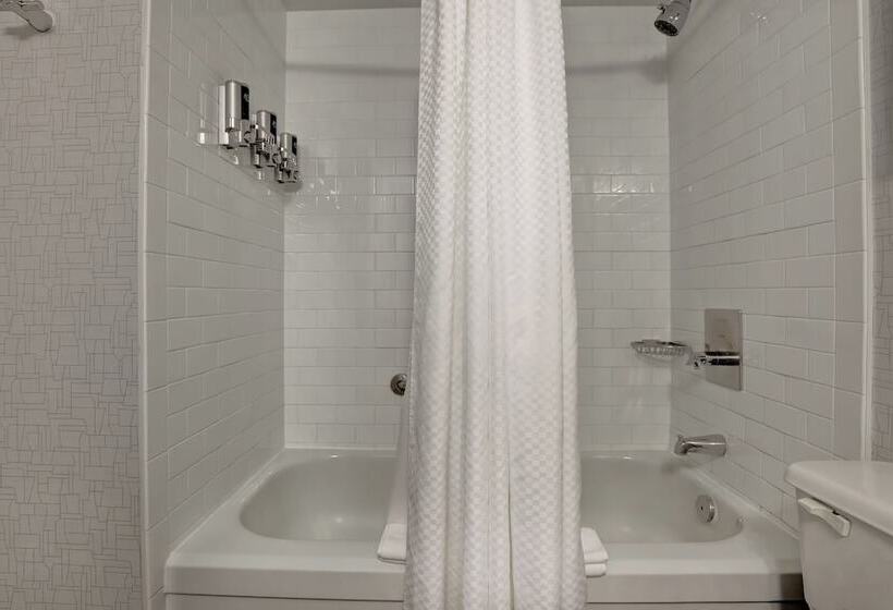 Hotel Four Points By Sheraton Toronto Mississauga