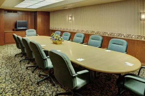 فندق Lakeview Inns & Suites  Hinton