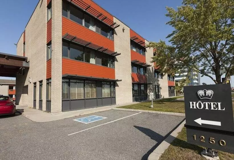 Отель Le Dauphin Sthyacinthe