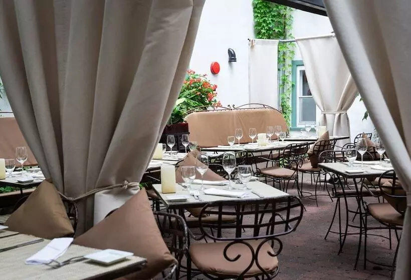 Отель Le Priori