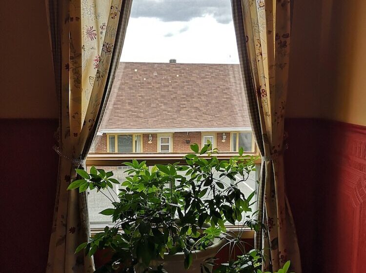 בית מלון כפרי Lerie Jardins De Ville