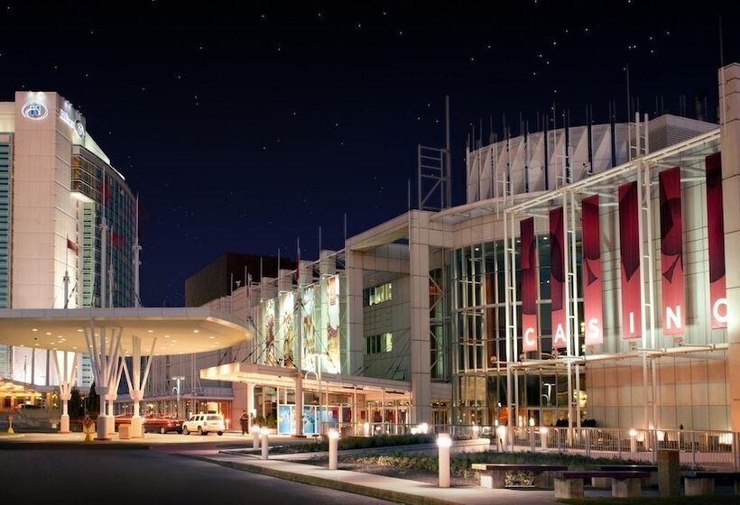 Les Suites Hotel Ottawa