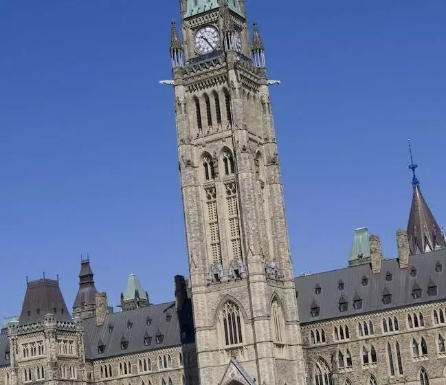 Les Suites Hotel Ottawa