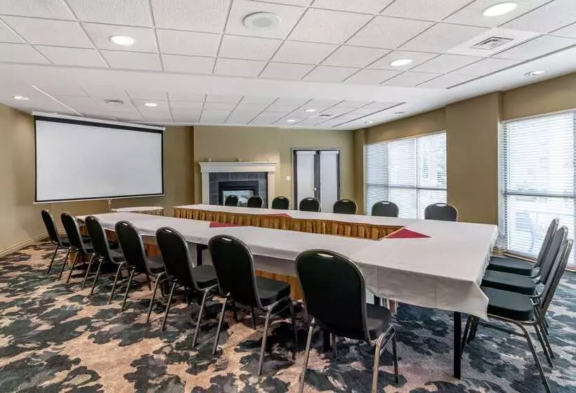 Clarion Hotel & Conference Centre