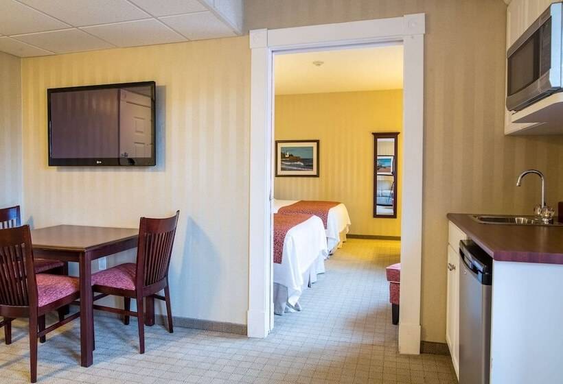 هتل Quality Inn & Suites Downtown